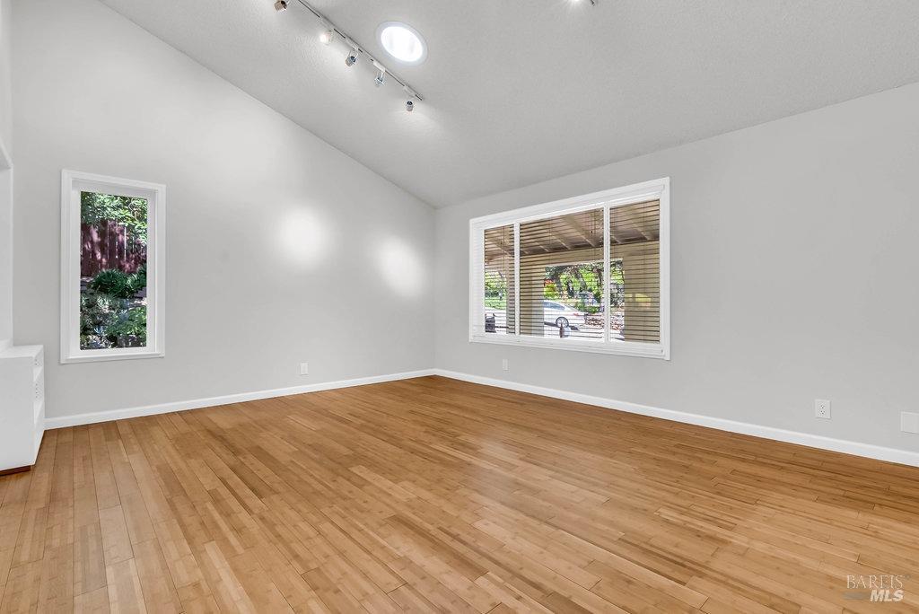 Benicia, California 94510, United States, 4 Bedrooms Bedrooms, ,3 BathroomsBathrooms,Residential,Pending,122475