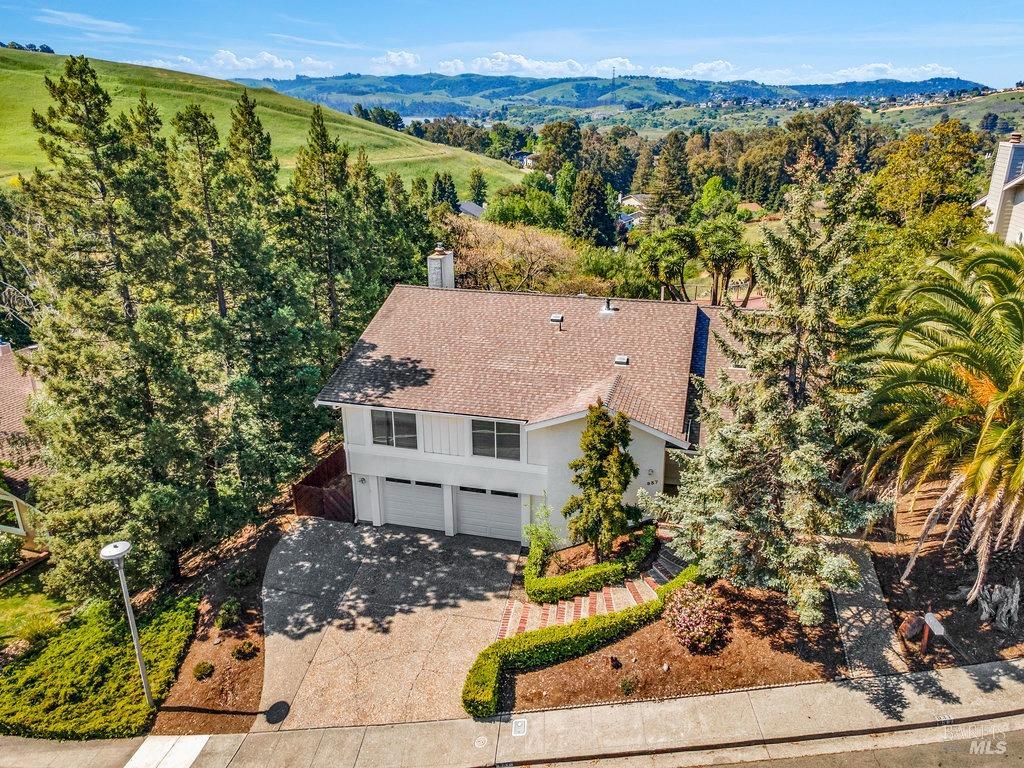 Benicia, California 94510, United States, 4 Bedrooms Bedrooms, ,3 BathroomsBathrooms,Residential,Pending,122475