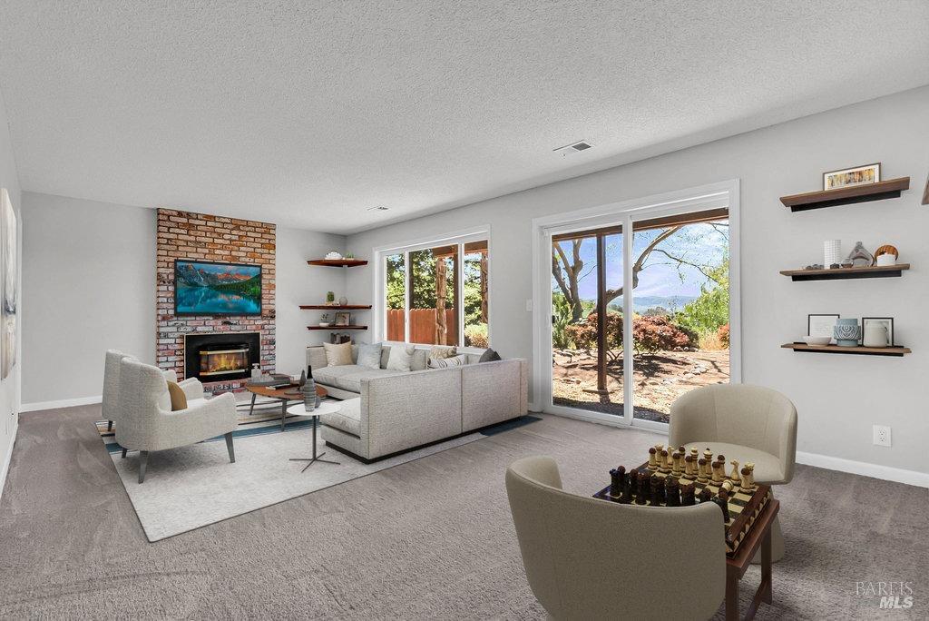 Benicia, California 94510, United States, 4 Bedrooms Bedrooms, ,3 BathroomsBathrooms,Residential,Pending,122475