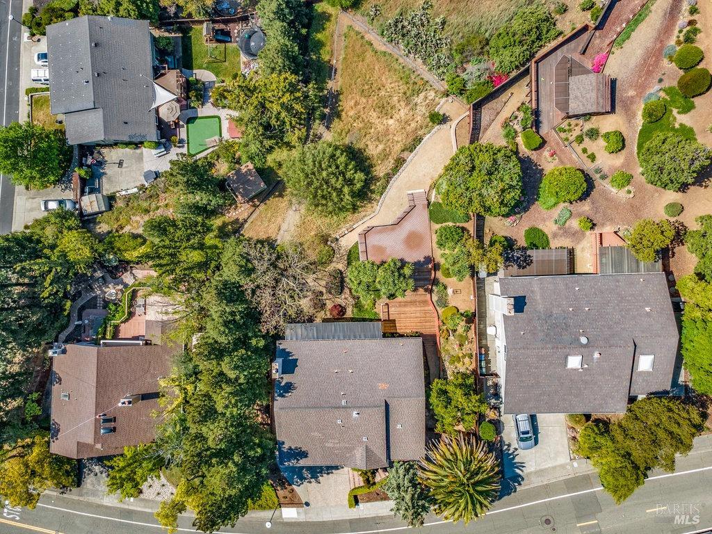 Benicia, California 94510, United States, 4 Bedrooms Bedrooms, ,3 BathroomsBathrooms,Residential,Pending,122475