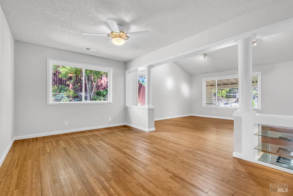 Benicia, California 94510, United States, 4 Bedrooms Bedrooms, ,3 BathroomsBathrooms,Residential,Pending,122475