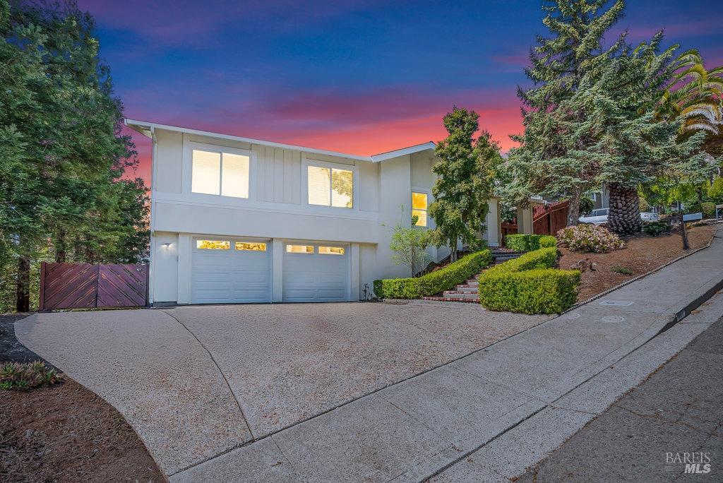 Benicia, California 94510, United States, 4 Bedrooms Bedrooms, ,3 BathroomsBathrooms,Residential,Pending,122475