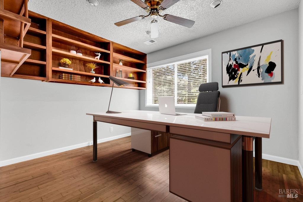 Benicia, California 94510, United States, 4 Bedrooms Bedrooms, ,3 BathroomsBathrooms,Residential,Pending,122475