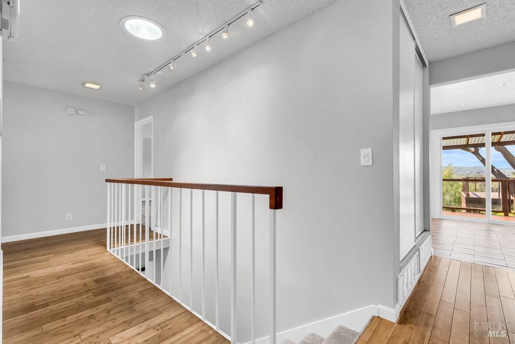 Benicia, California 94510, United States, 4 Bedrooms Bedrooms, ,3 BathroomsBathrooms,Residential,Pending,122475