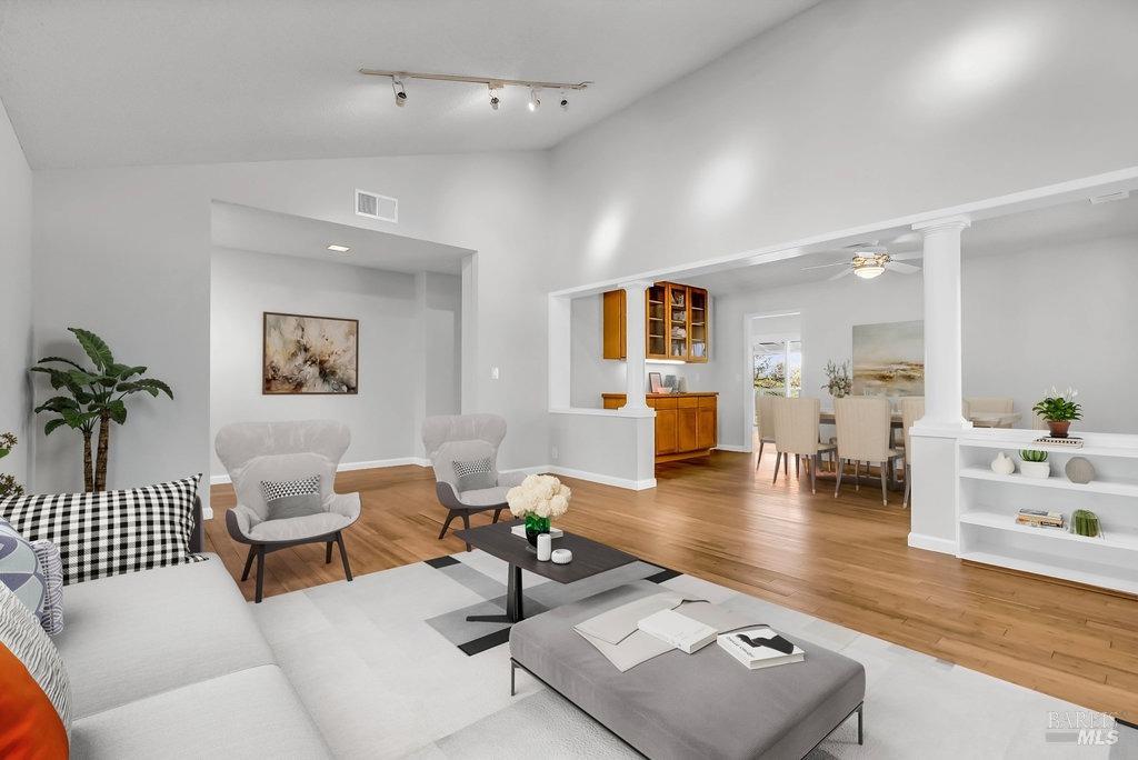 Benicia, California 94510, United States, 4 Bedrooms Bedrooms, ,3 BathroomsBathrooms,Residential,Pending,122475