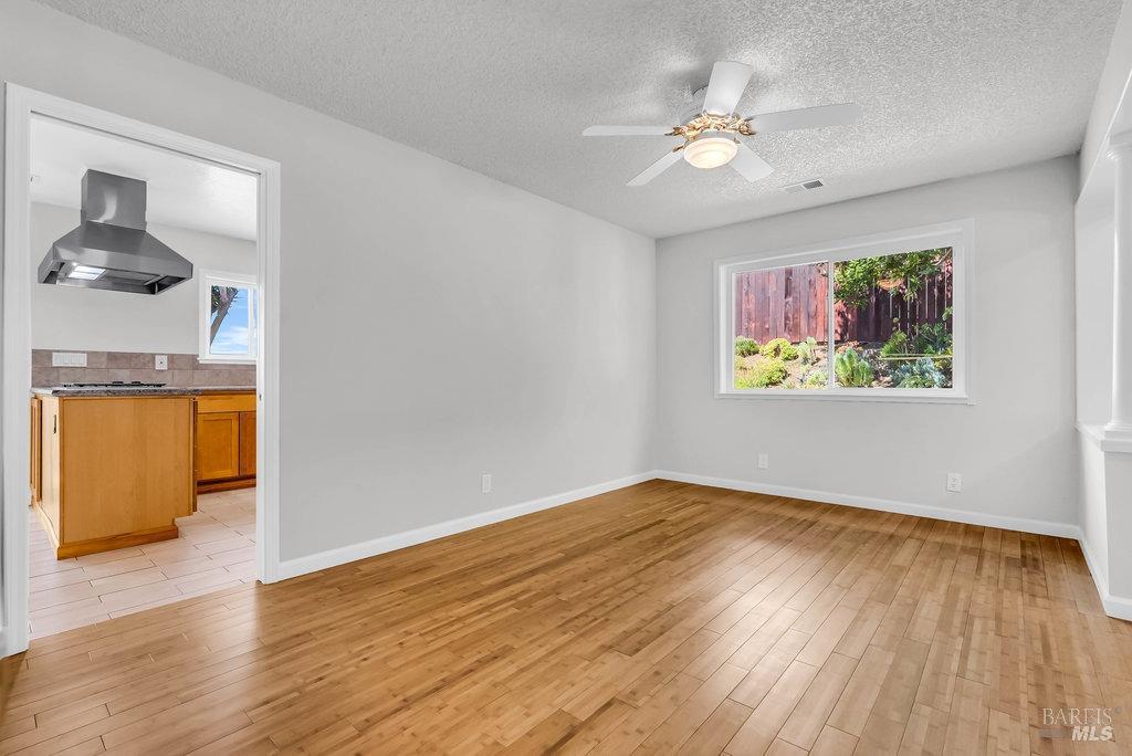 Benicia, California 94510, United States, 4 Bedrooms Bedrooms, ,3 BathroomsBathrooms,Residential,Pending,122475