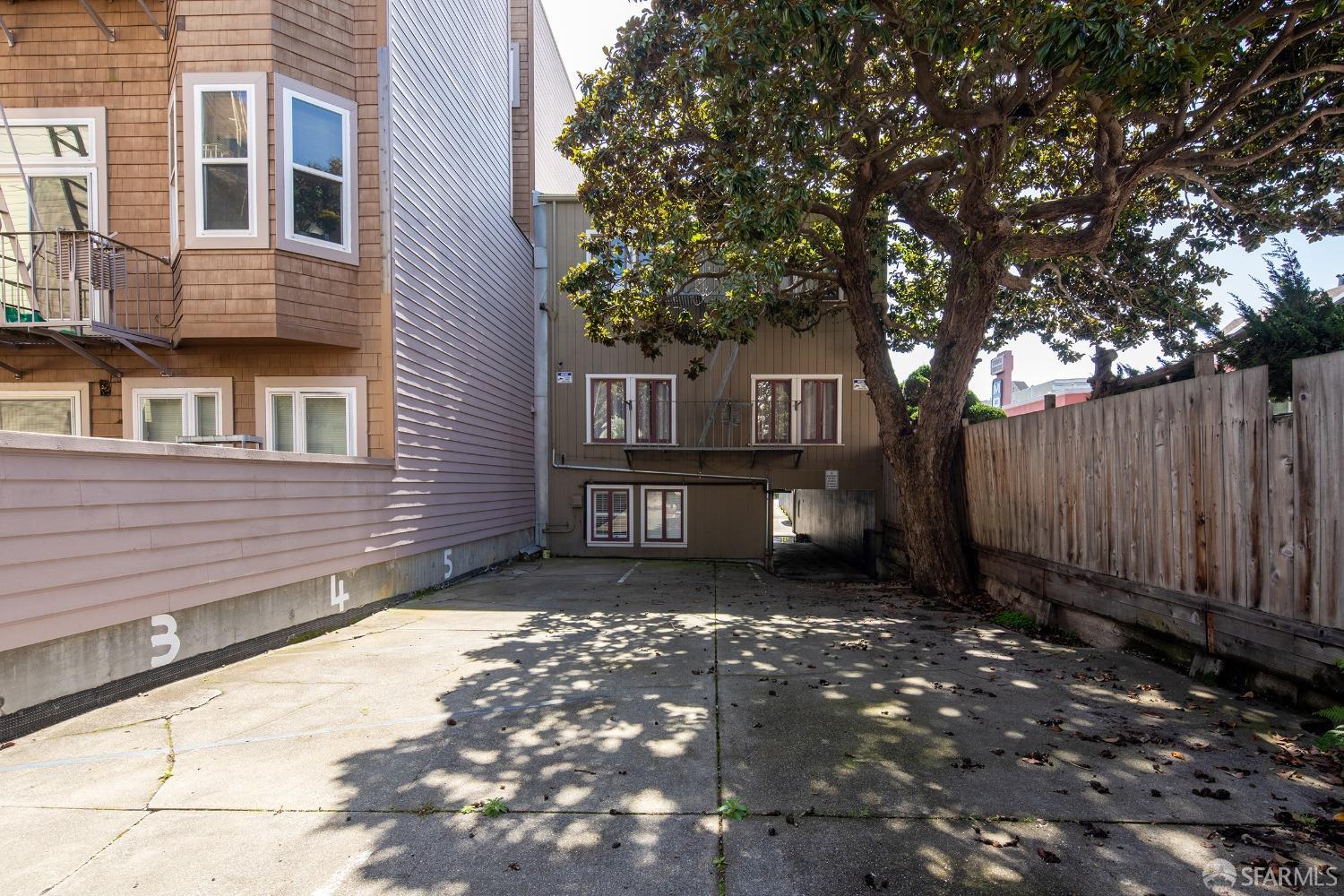 1630 Lombard Street