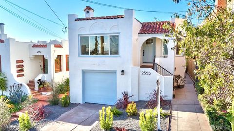2555 Renwick Street, Oakland, CA 94601 - #: 425015249
