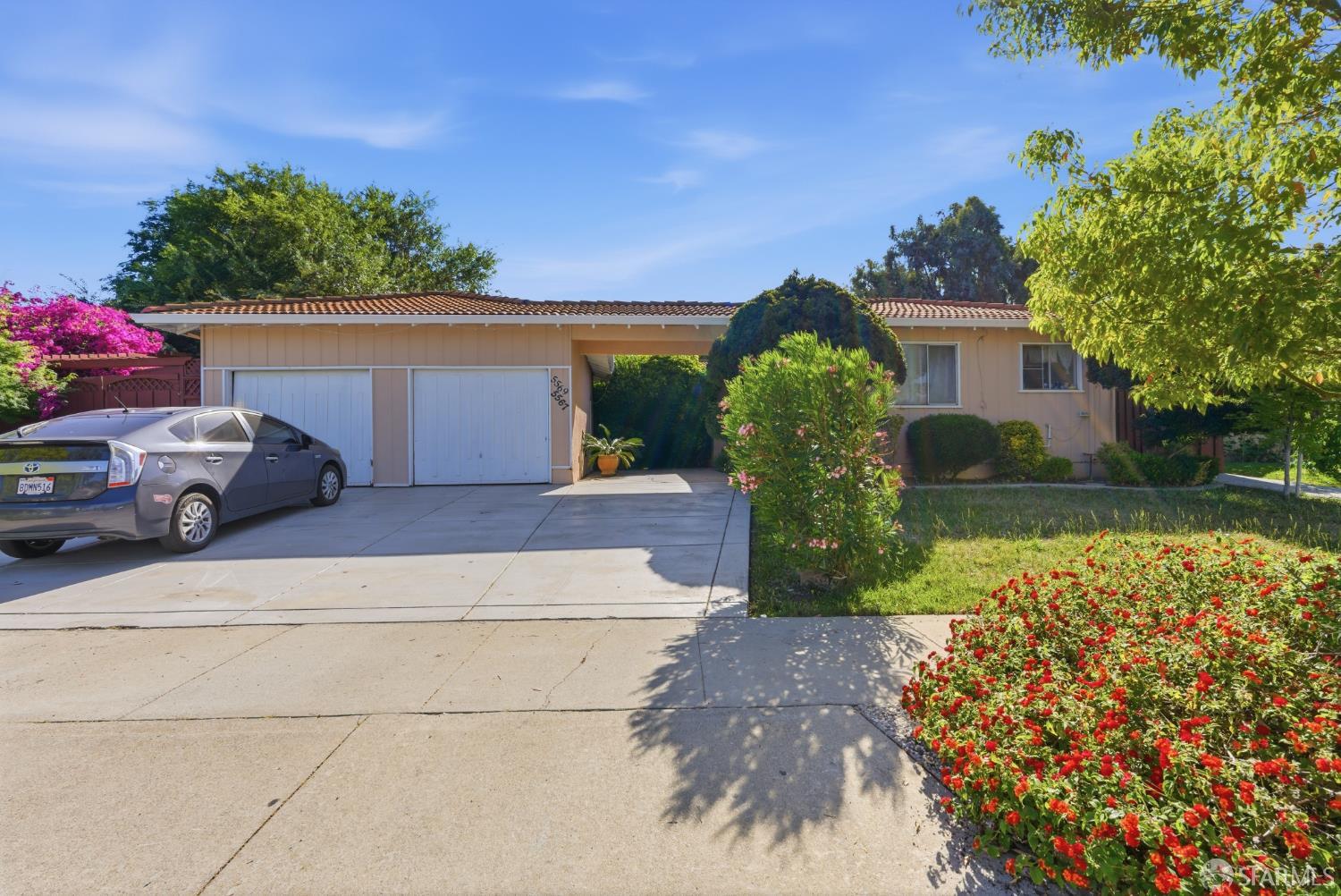 5567 Thornwood Drive
