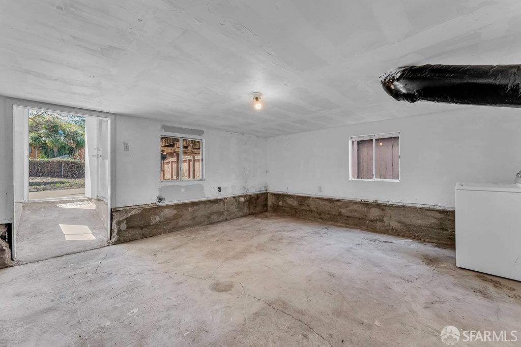 Berkeley, California 94703, United States, 3 Bedrooms Bedrooms, ,2 BathroomsBathrooms,Residential,Pending,107817