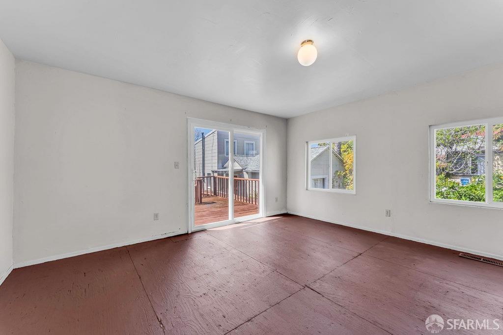 Berkeley, California 94703, United States, 3 Bedrooms Bedrooms, ,2 BathroomsBathrooms,Residential,Pending,107817