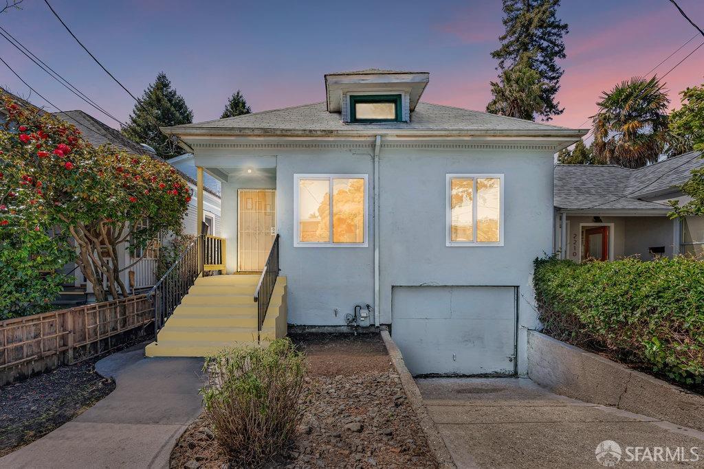 Berkeley, California 94703, United States, 3 Bedrooms Bedrooms, ,2 BathroomsBathrooms,Residential,Pending,107817