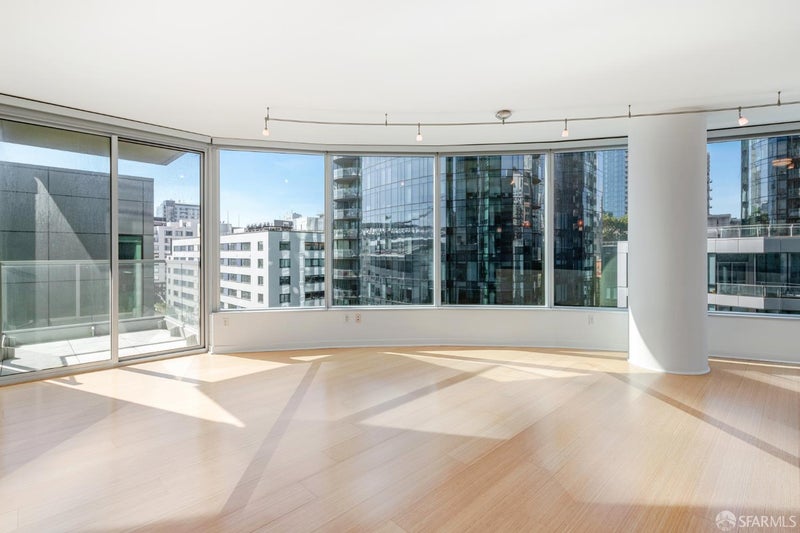 301 Main Street 10F