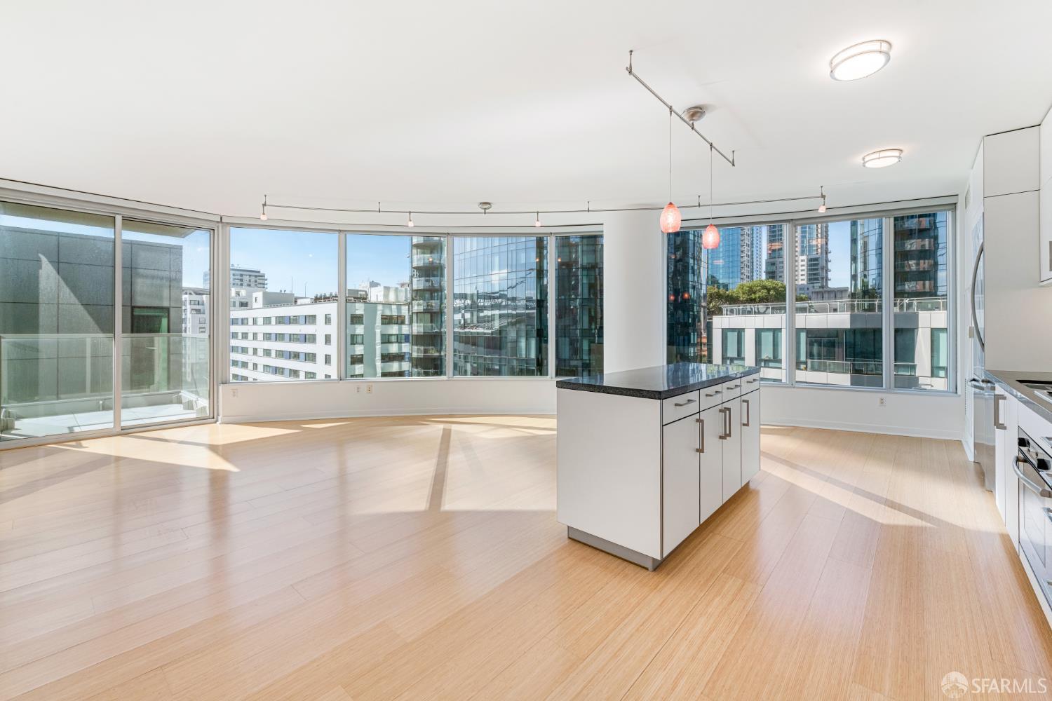 301 Main Street 10F