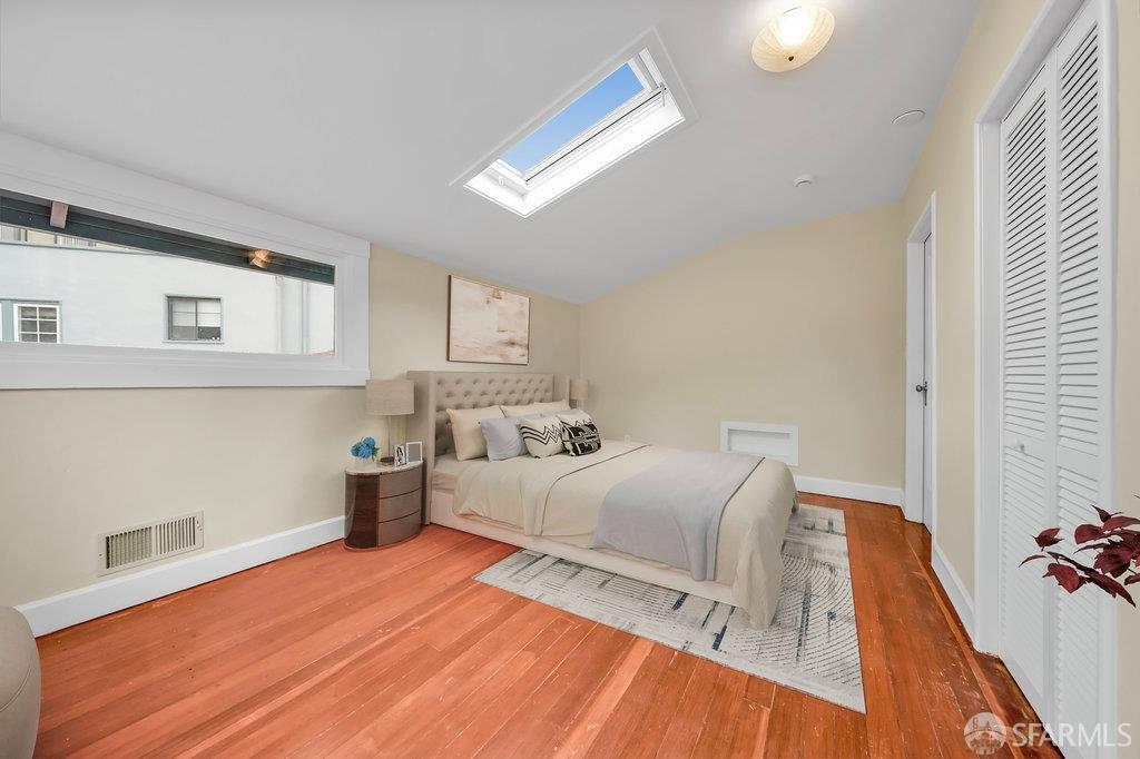 Oakland, California 94610, United States, 3 Bedrooms Bedrooms, ,2 BathroomsBathrooms,Residential,Contingent,154950