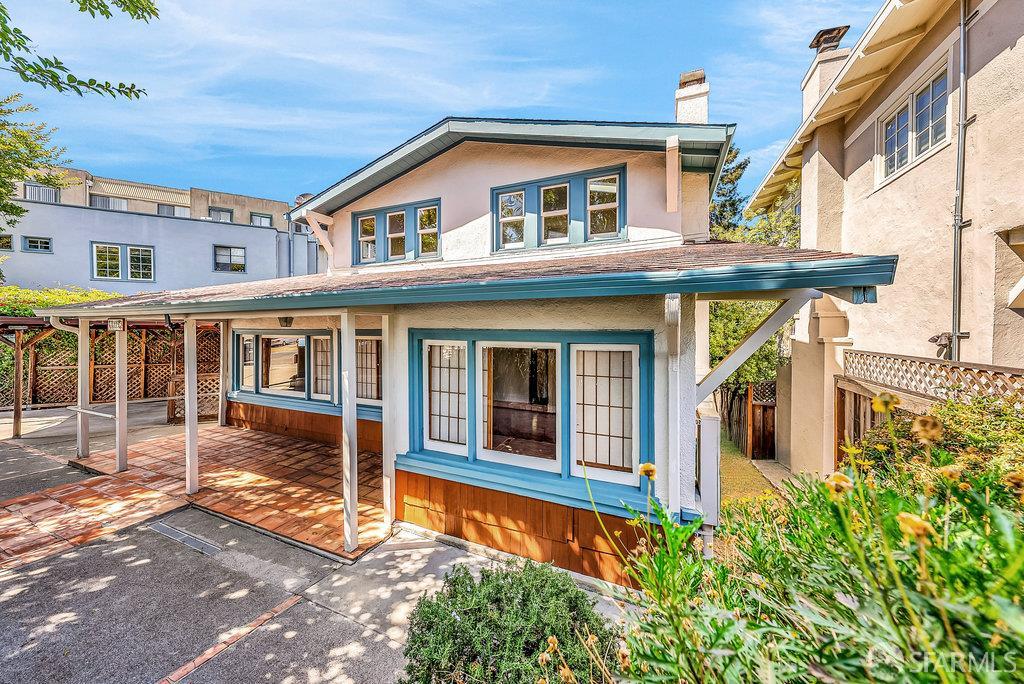 Oakland, California 94610, United States, 3 Bedrooms Bedrooms, ,2 BathroomsBathrooms,Residential,Contingent,154950