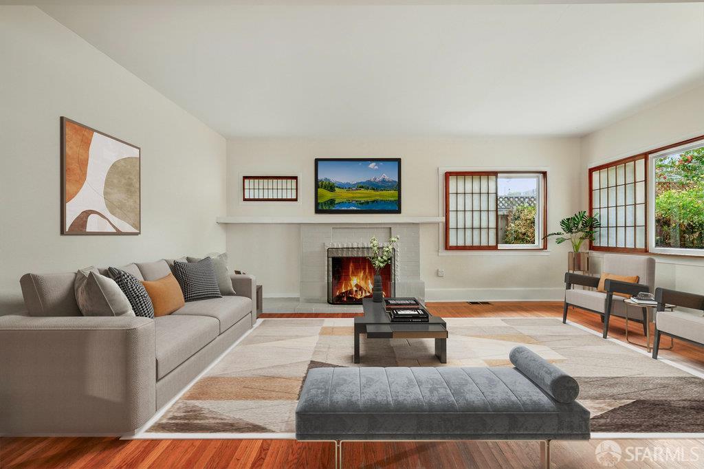 Oakland, California 94610, United States, 3 Bedrooms Bedrooms, ,2 BathroomsBathrooms,Residential,Contingent,154950