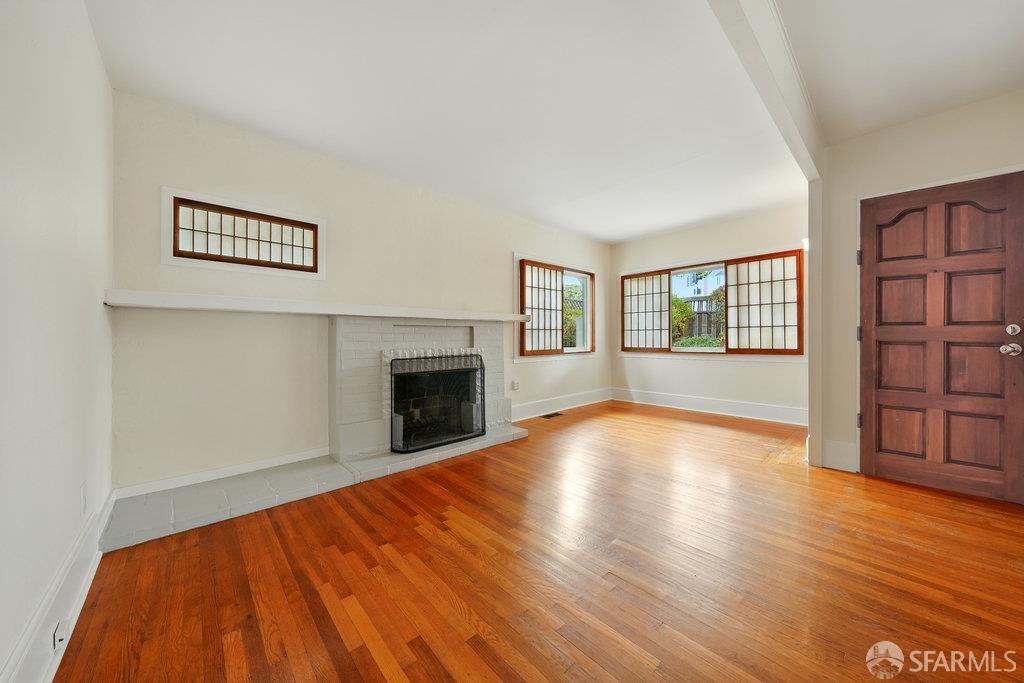 Oakland, California 94610, United States, 3 Bedrooms Bedrooms, ,2 BathroomsBathrooms,Residential,Contingent,154950