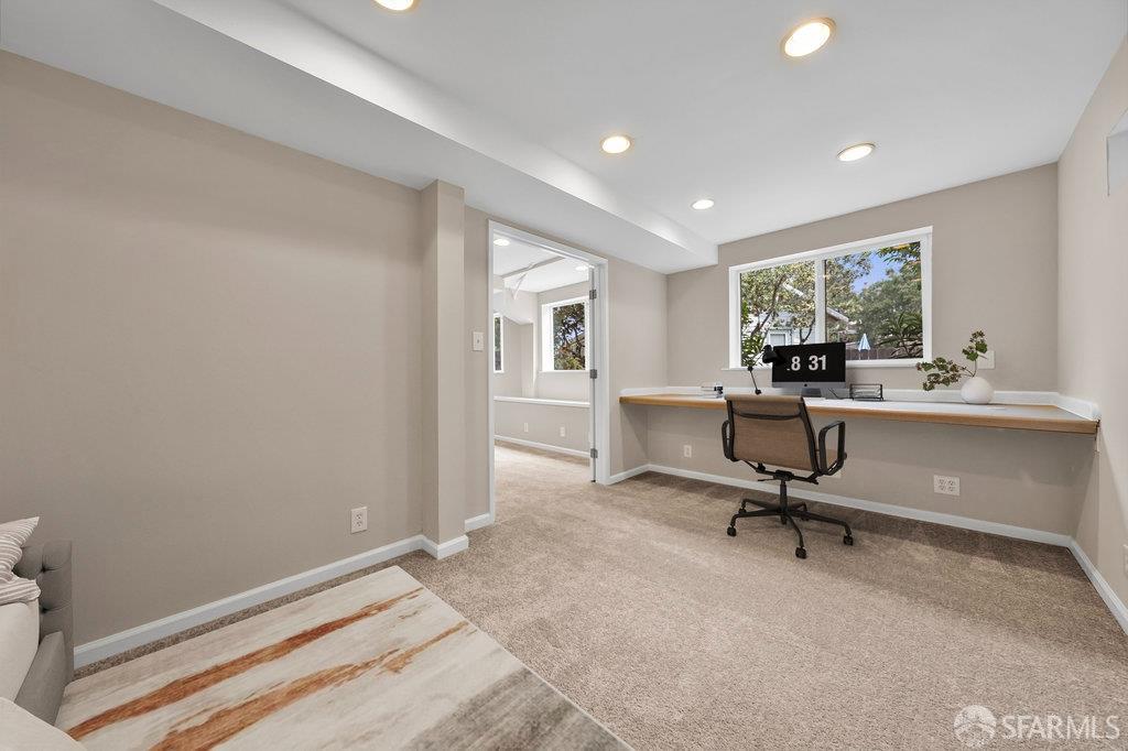 Oakland, California 94610, United States, 3 Bedrooms Bedrooms, ,2 BathroomsBathrooms,Residential,Contingent,154950