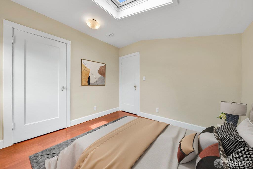 Oakland, California 94610, United States, 3 Bedrooms Bedrooms, ,2 BathroomsBathrooms,Residential,Contingent,154950