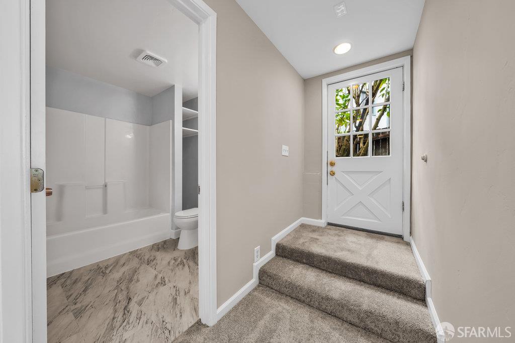 Oakland, California 94610, United States, 3 Bedrooms Bedrooms, ,2 BathroomsBathrooms,Residential,Contingent,154950