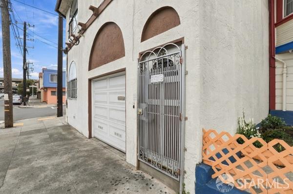 1496 Silver Avenue