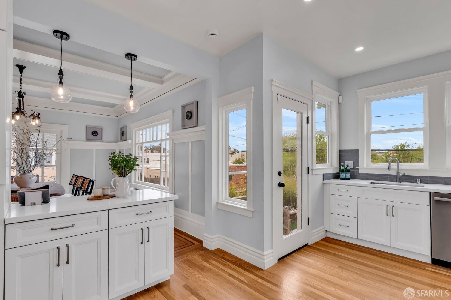 San Francisco, California 94127, United States, 4 Bedrooms Bedrooms, ,4 BathroomsBathrooms,Residential,Pending,111042