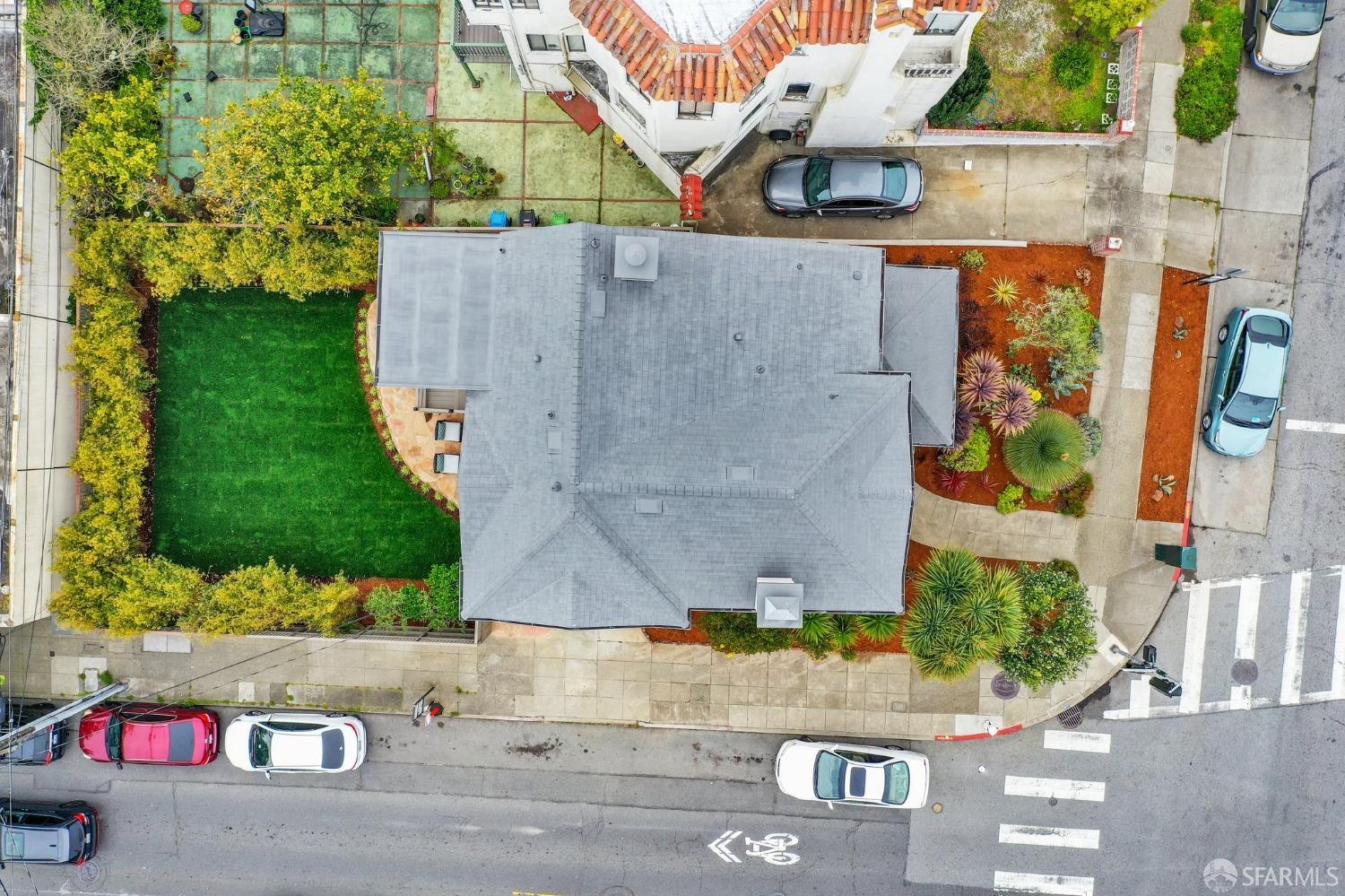 San Francisco, California 94127, United States, 4 Bedrooms Bedrooms, ,4 BathroomsBathrooms,Residential,Pending,111042