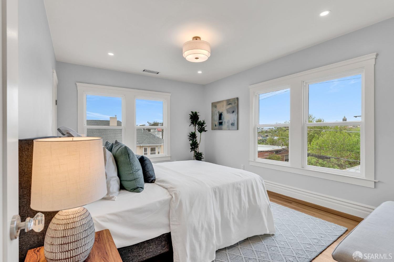 San Francisco, California 94127, United States, 4 Bedrooms Bedrooms, ,4 BathroomsBathrooms,Residential,Pending,111042