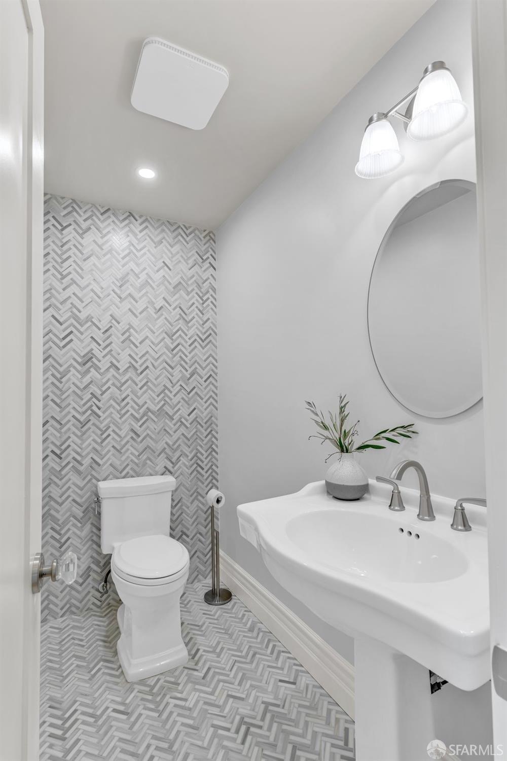 San Francisco, California 94127, United States, 4 Bedrooms Bedrooms, ,4 BathroomsBathrooms,Residential,Pending,111042