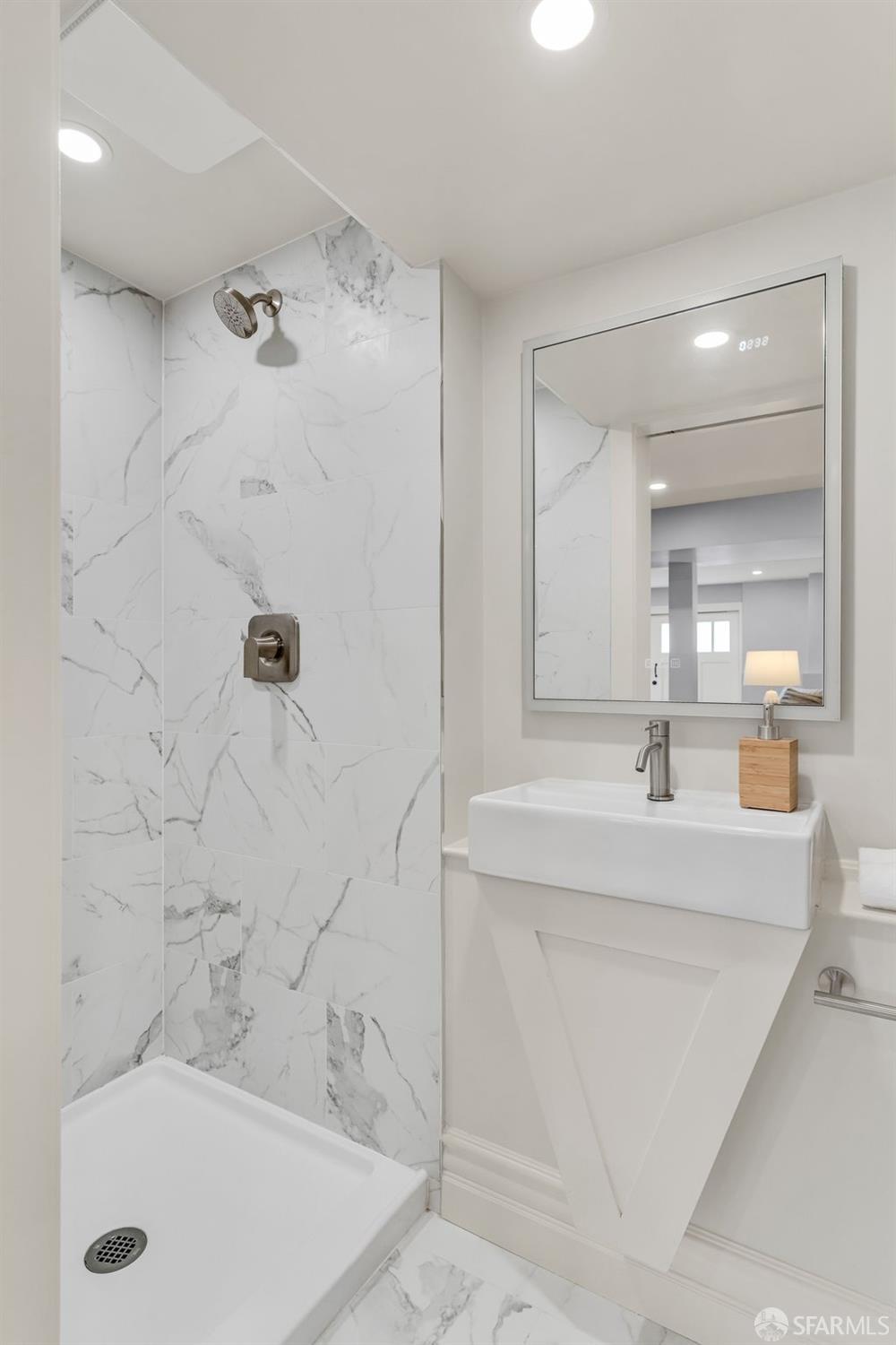 San Francisco, California 94127, United States, 4 Bedrooms Bedrooms, ,4 BathroomsBathrooms,Residential,Pending,111042