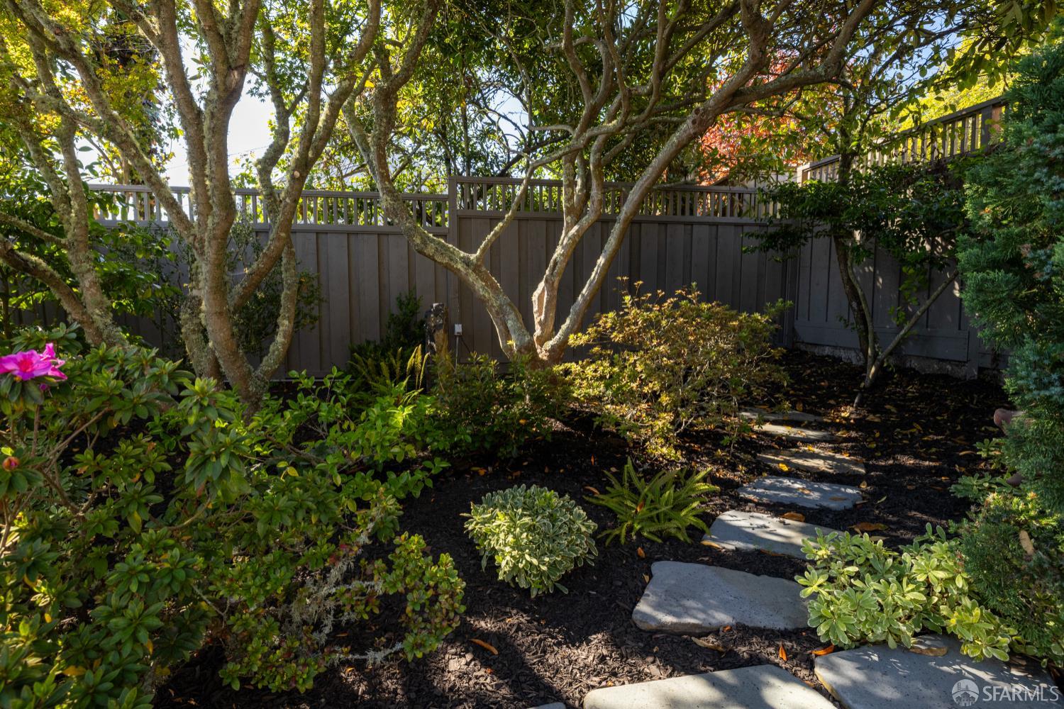 San Francisco, California 94116, United States, 3 Bedrooms Bedrooms, ,2 BathroomsBathrooms,Residential,Pending,216094