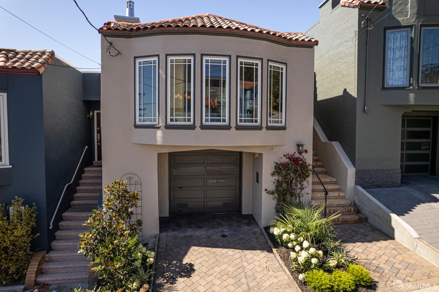 San Francisco, California 94116, United States, 3 Bedrooms Bedrooms, ,2 BathroomsBathrooms,Residential,Pending,216094