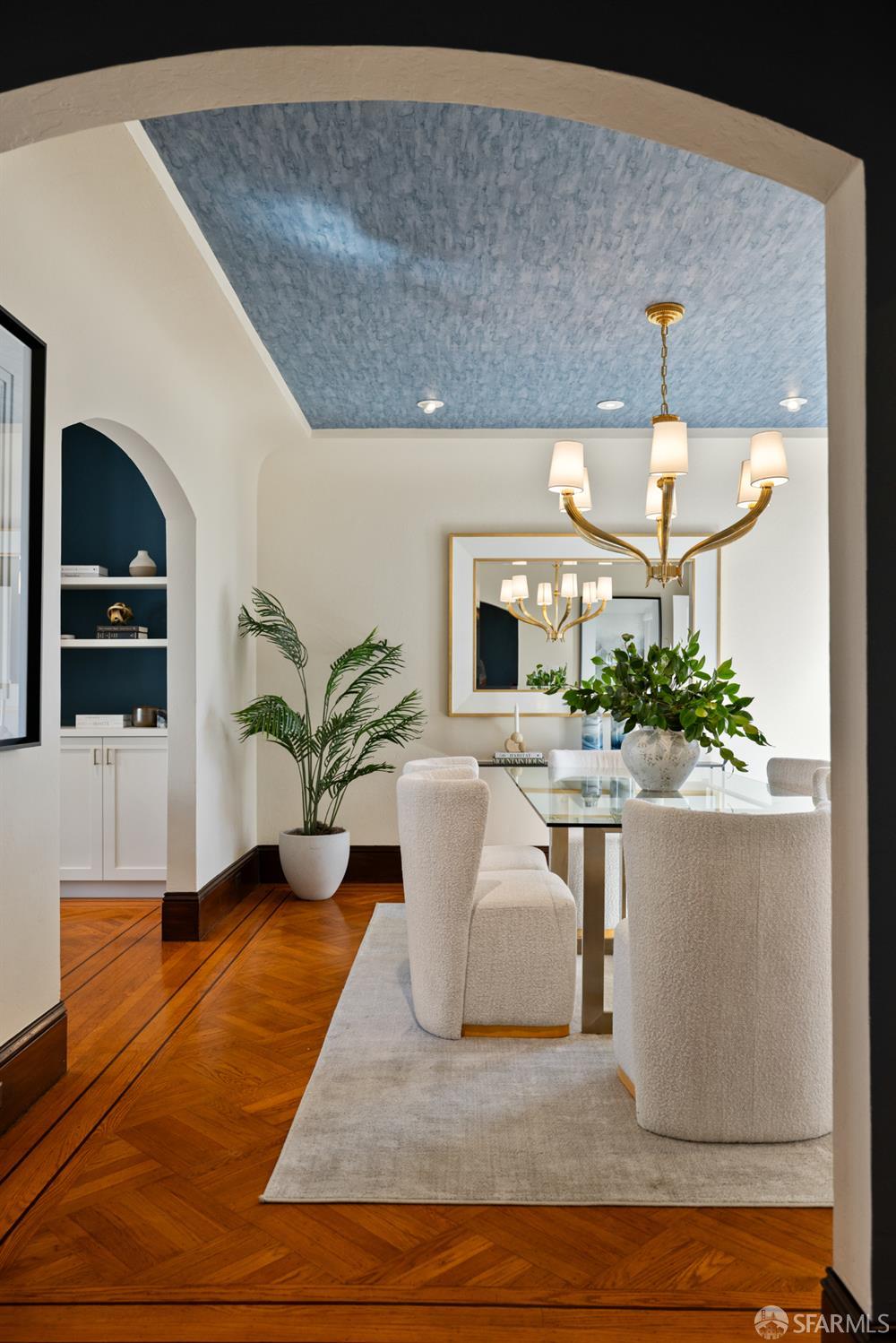 San Francisco, California 94116, United States, 3 Bedrooms Bedrooms, ,2 BathroomsBathrooms,Residential,Pending,216094