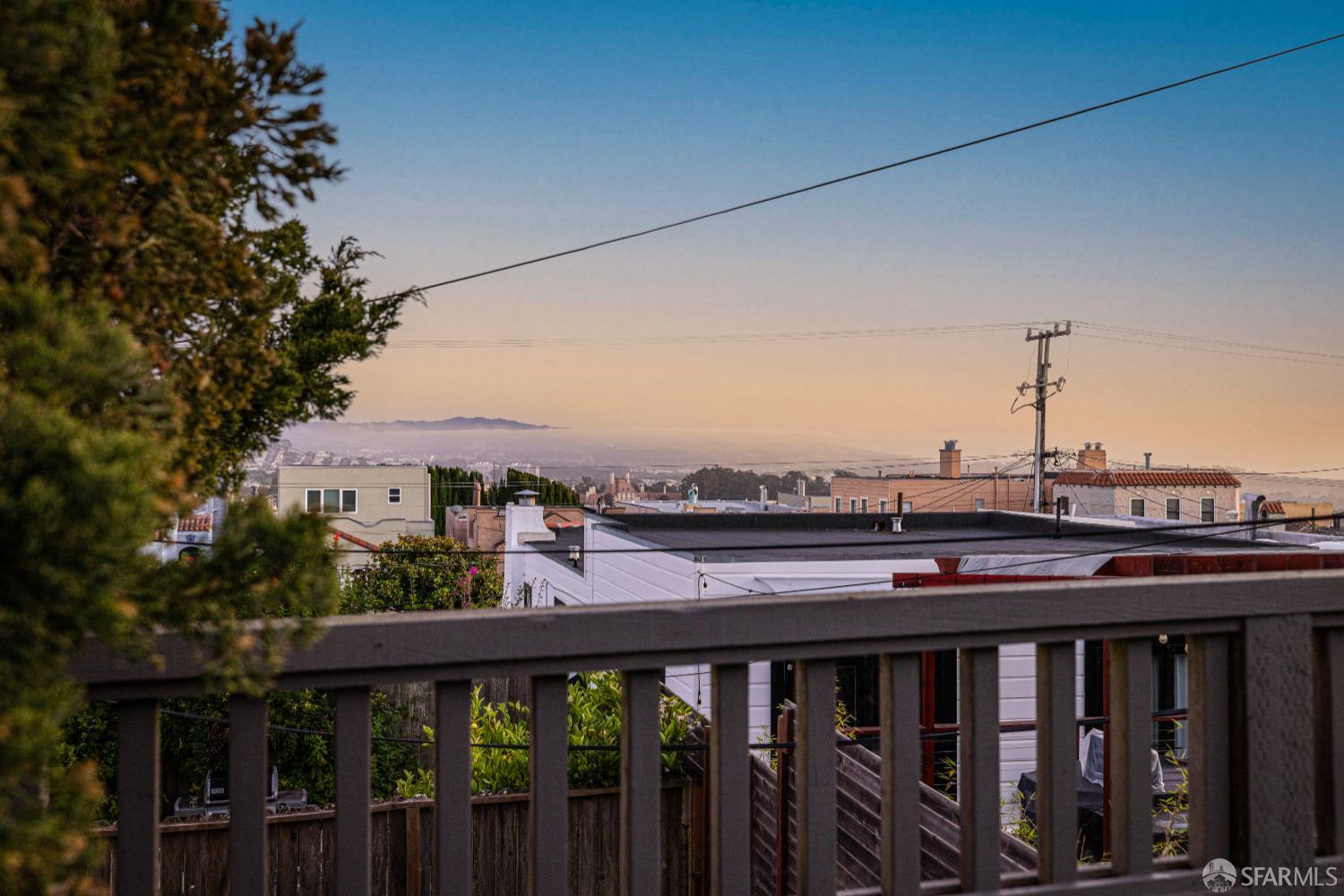 San Francisco, California 94116, United States, 3 Bedrooms Bedrooms, ,2 BathroomsBathrooms,Residential,Pending,216094