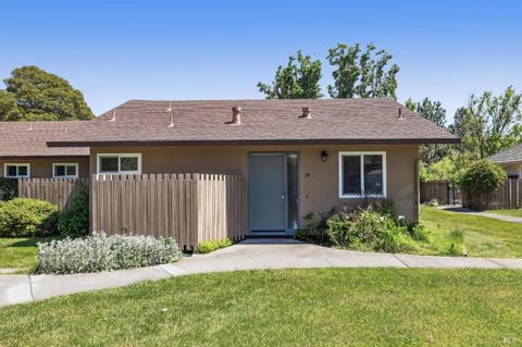 19 Vineyard Circle, Sonoma, CA 95476 - #: 324034141