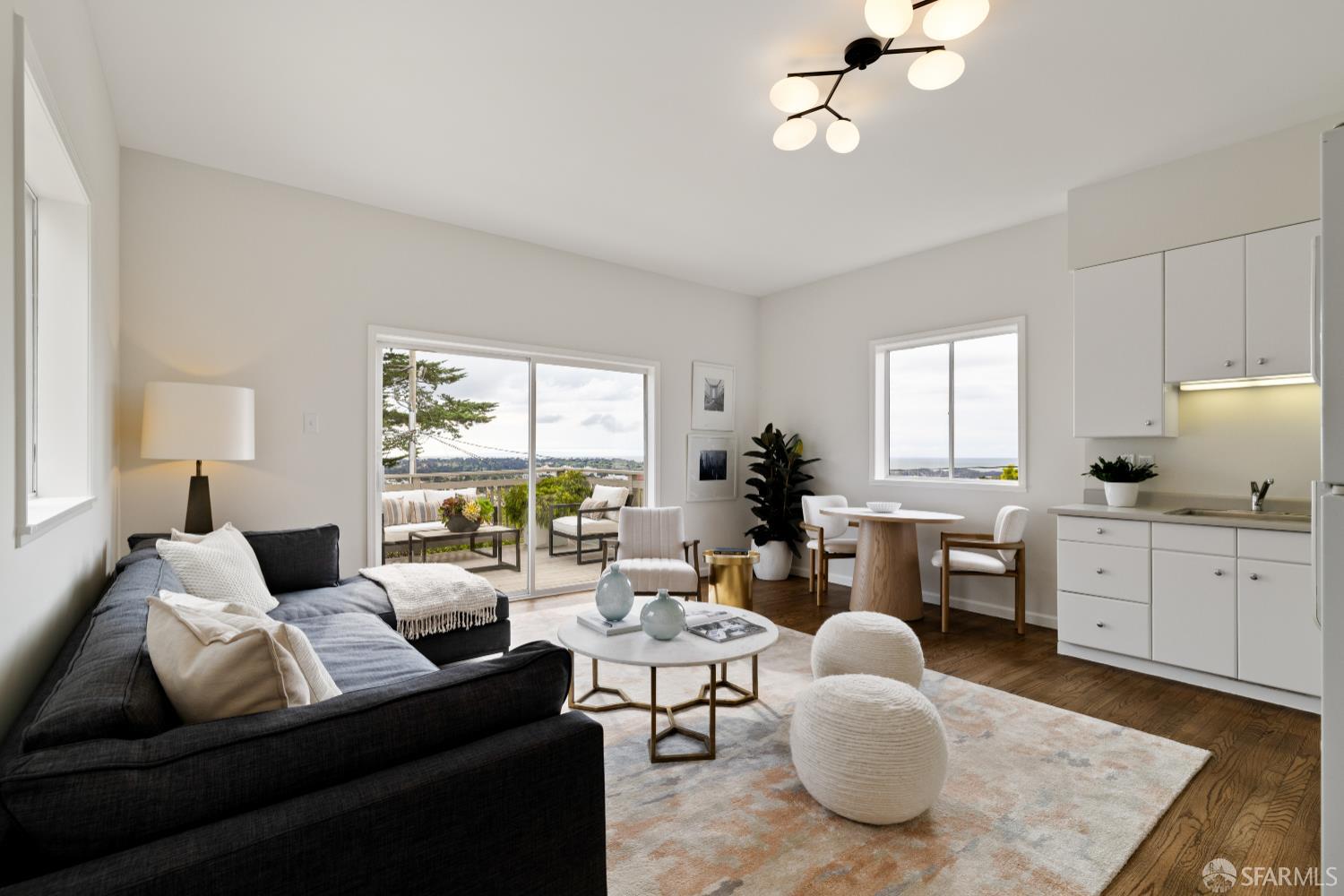 San Francisco, California 94127, United States, 4 Bedrooms Bedrooms, ,3 BathroomsBathrooms,Residential,Active,228637