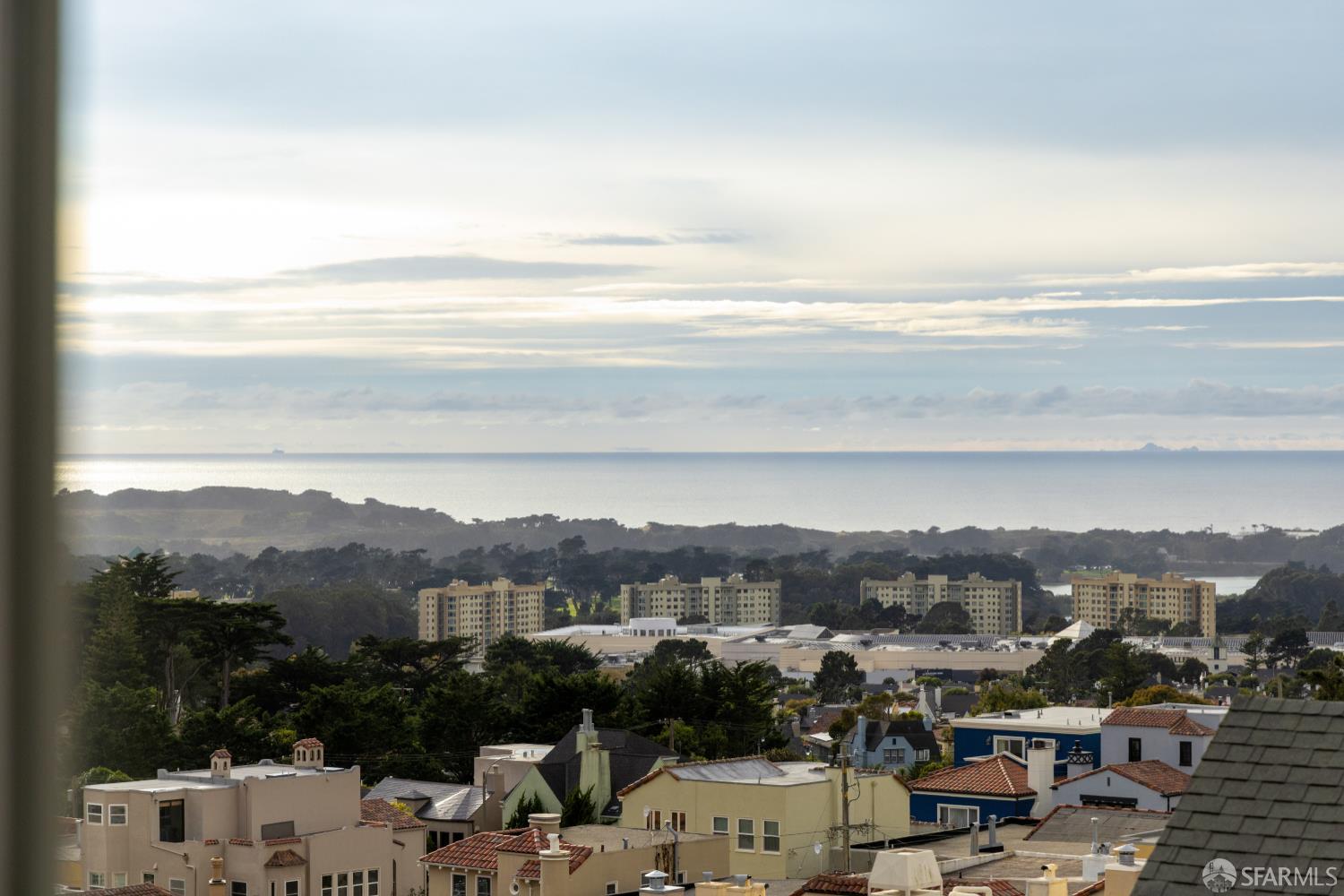 San Francisco, California 94127, United States, 4 Bedrooms Bedrooms, ,3 BathroomsBathrooms,Residential,Active,228637