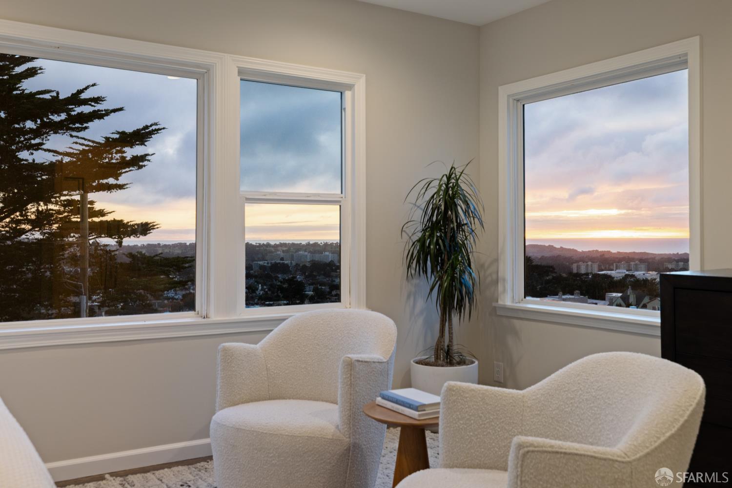 San Francisco, California 94127, United States, 4 Bedrooms Bedrooms, ,3 BathroomsBathrooms,Residential,Active,228637