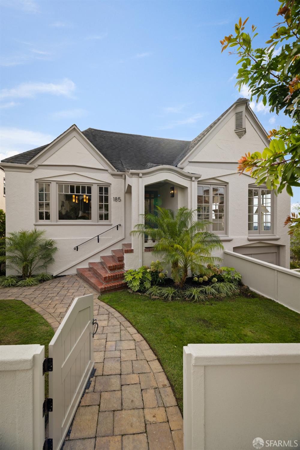 San Francisco, California 94127, United States, 4 Bedrooms Bedrooms, ,3 BathroomsBathrooms,Residential,Active,228637