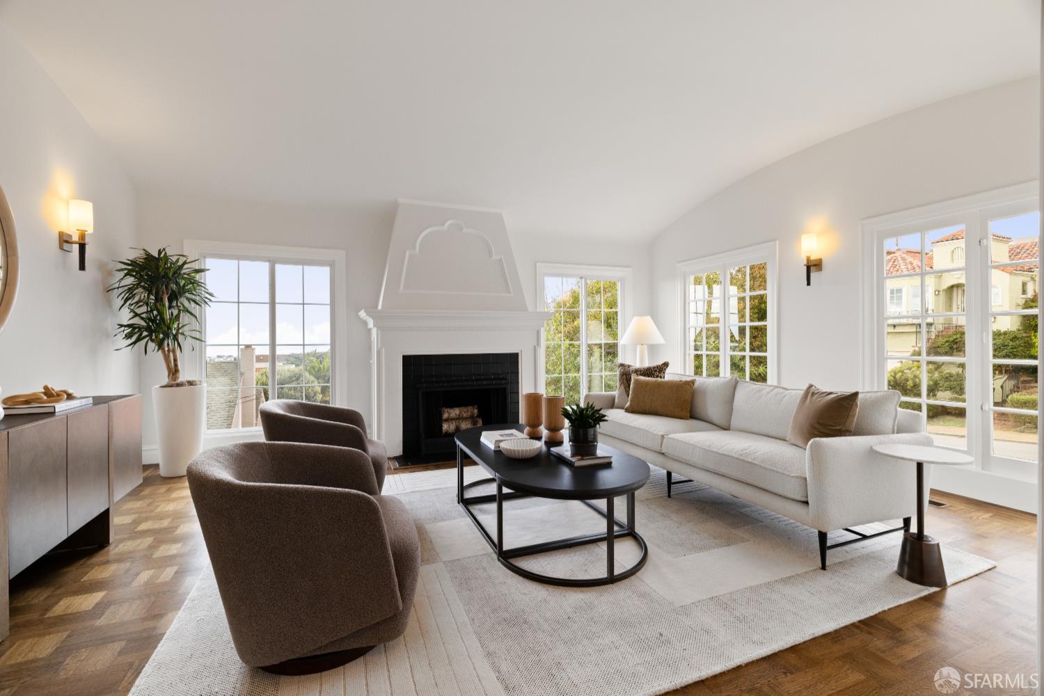 San Francisco, California 94127, United States, 4 Bedrooms Bedrooms, ,3 BathroomsBathrooms,Residential,Active,228637