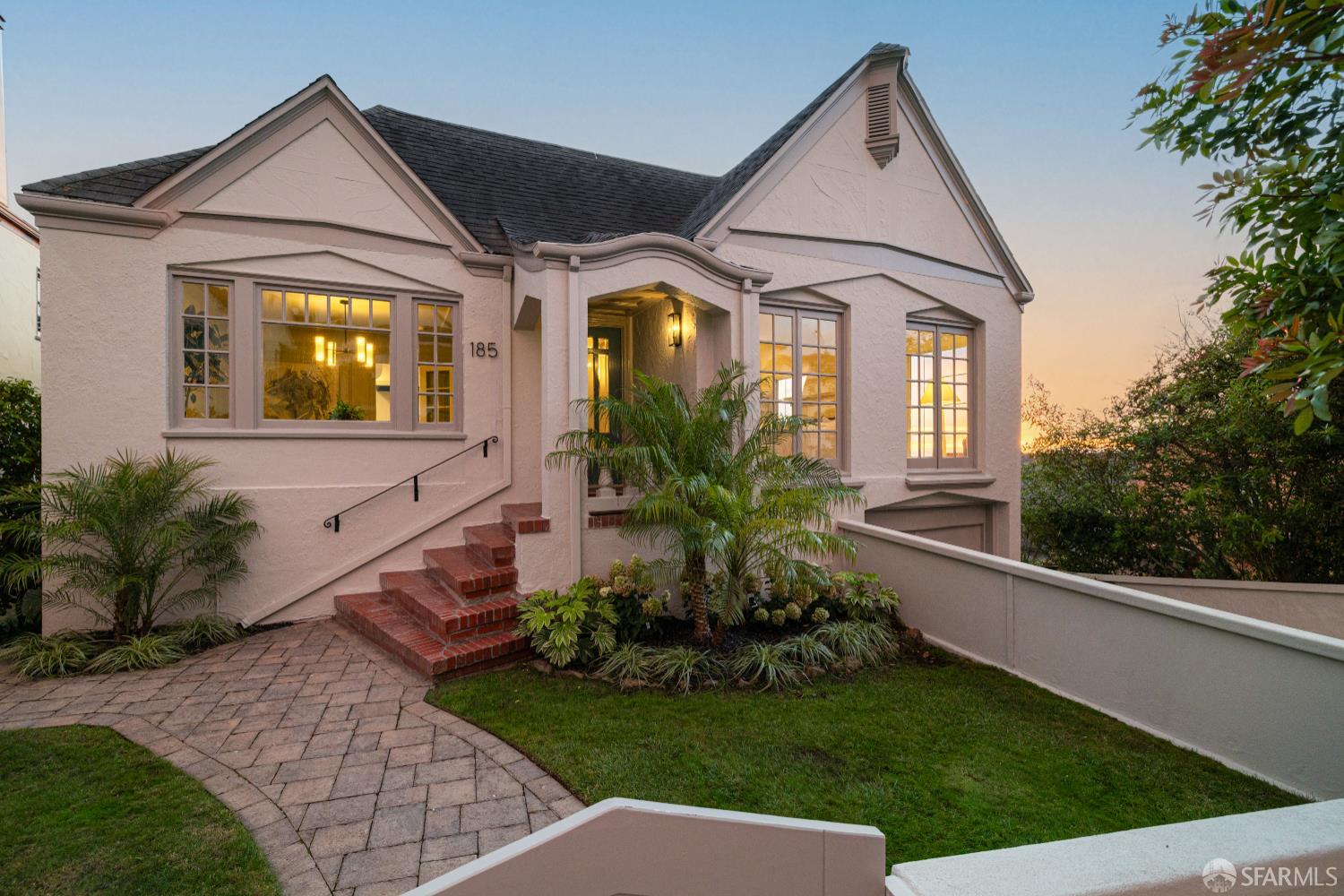 San Francisco, California 94127, United States, 4 Bedrooms Bedrooms, ,3 BathroomsBathrooms,Residential,Active,228637