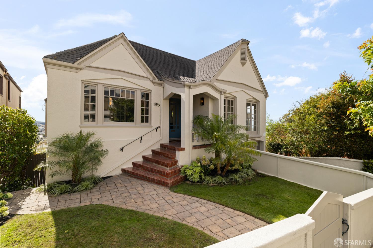 San Francisco, California 94127, United States, 4 Bedrooms Bedrooms, ,3 BathroomsBathrooms,Residential,Active,228637