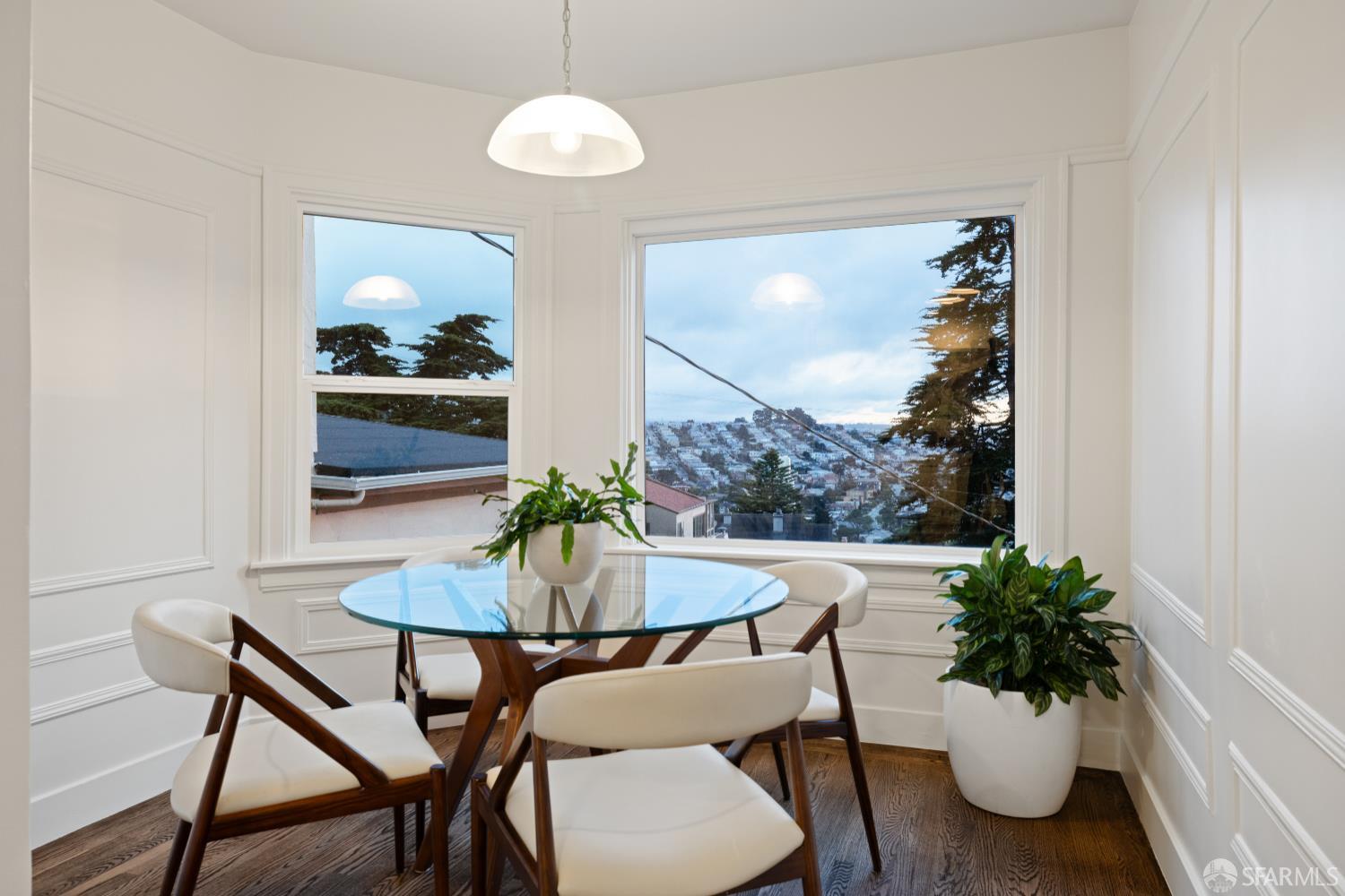 San Francisco, California 94127, United States, 4 Bedrooms Bedrooms, ,3 BathroomsBathrooms,Residential,Active,228637