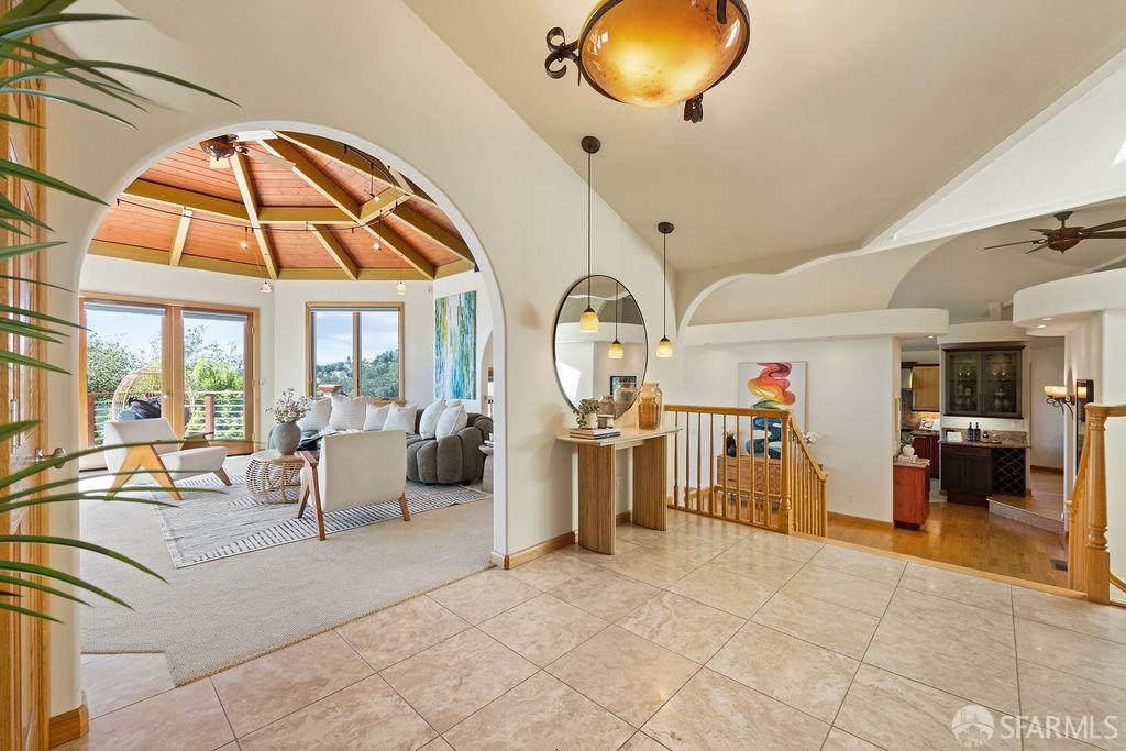 8727 Skyline Boulevard, Oakland CA 94611