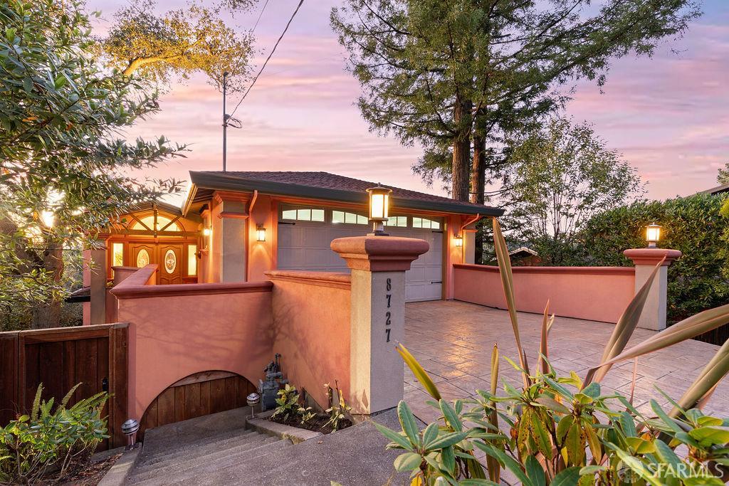 8727 Skyline Boulevard