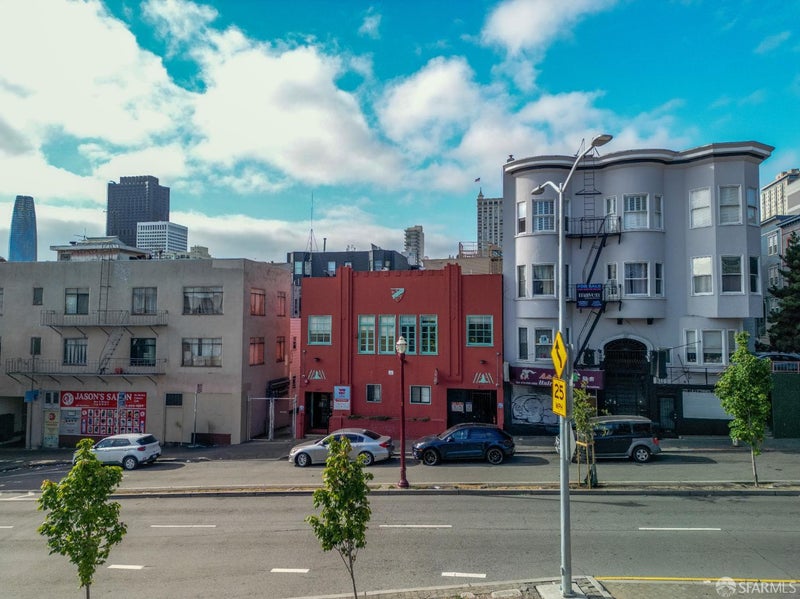 827 Broadway