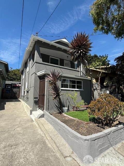 416 Mcauley Street, Oakland CA 94609