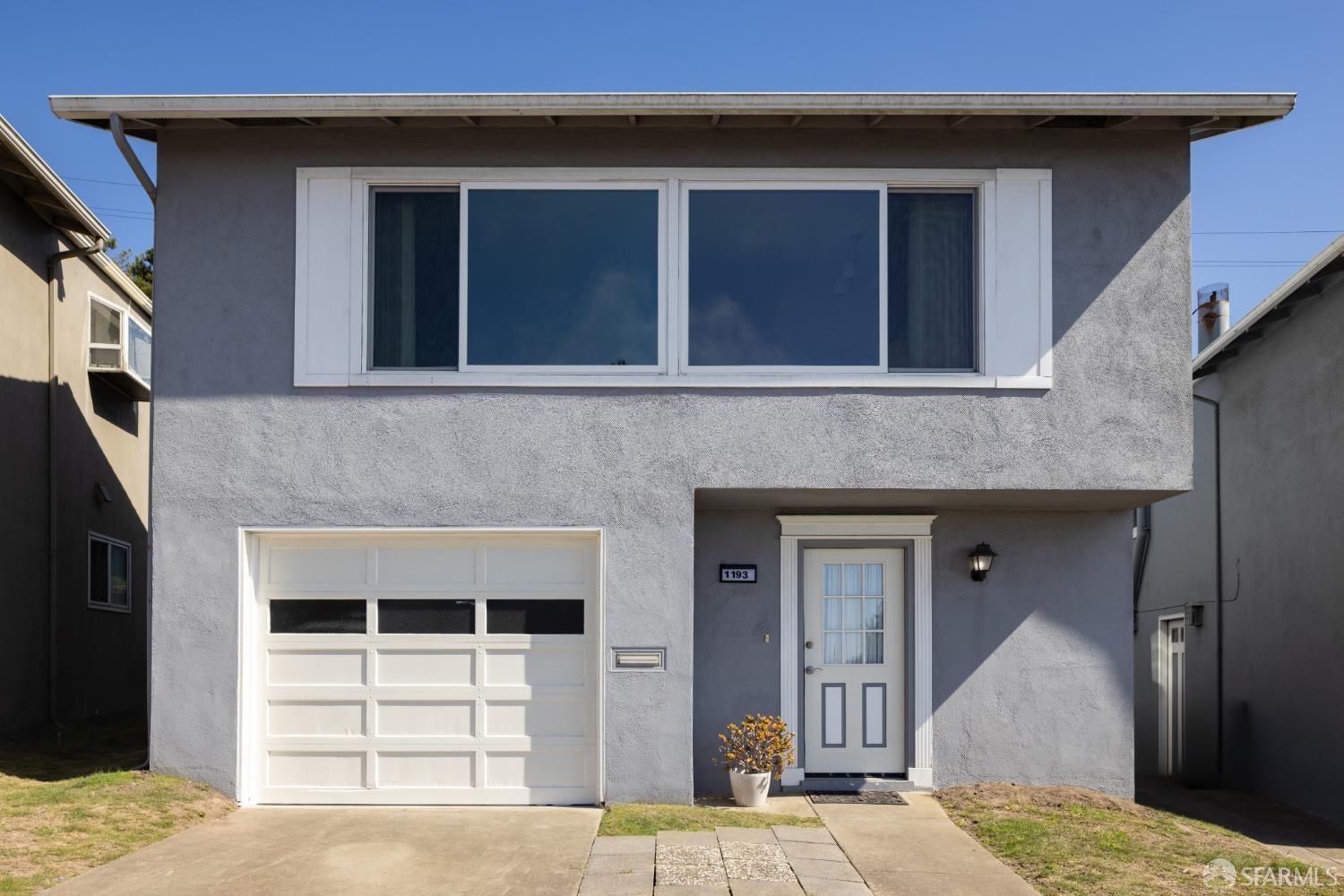 1193 Skyline Drive