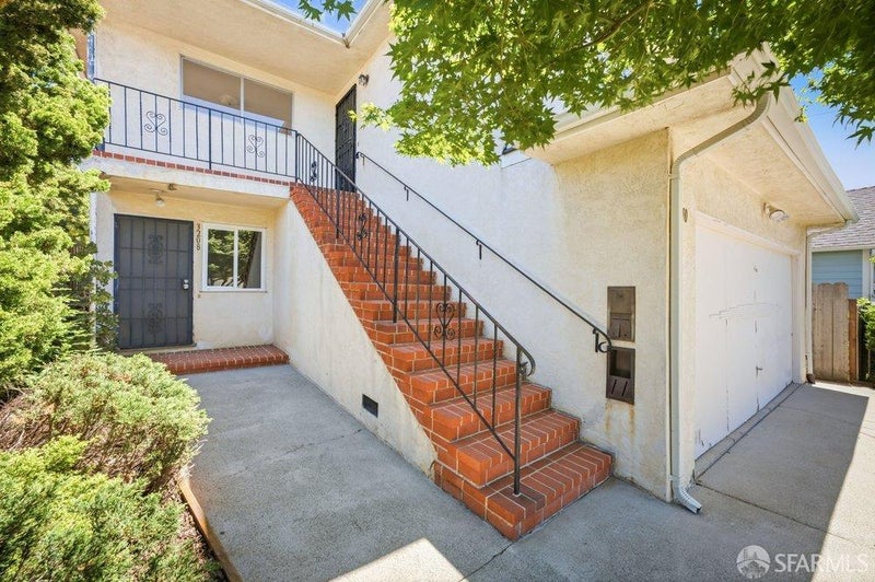 3210 Kansas Street